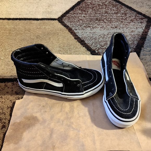 Vans - Picture 3 of 6